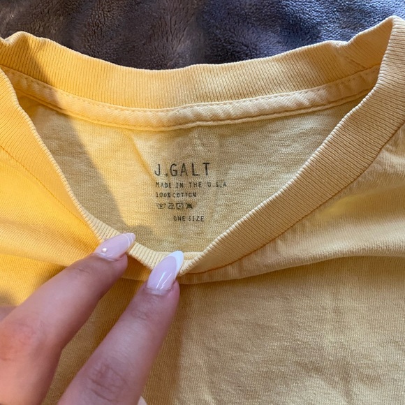 Yellow Brandy Melville self cropped honey tee! One size (fits small - medium) - Picture 2 of 4
